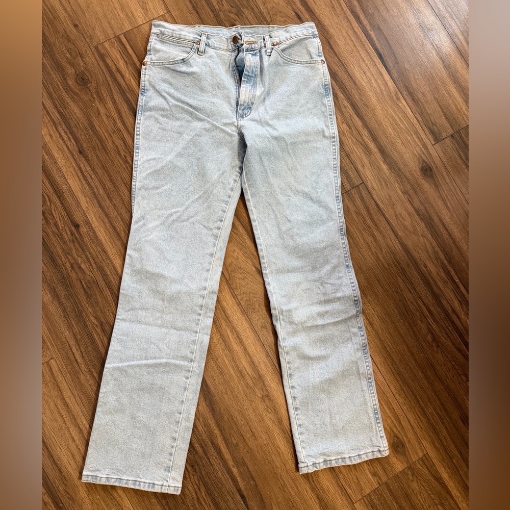 Men’s Wrangler Classic Light Blue Jeans